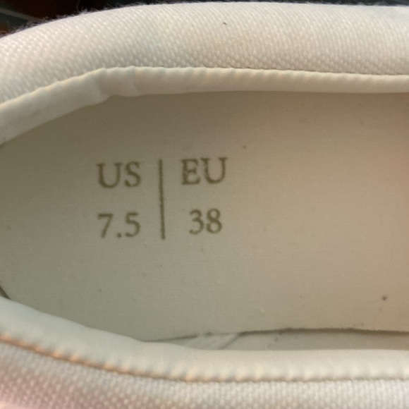 Snoopy and Woodstock White Canvas Slip-on Sneakers - Picture 3 of 4